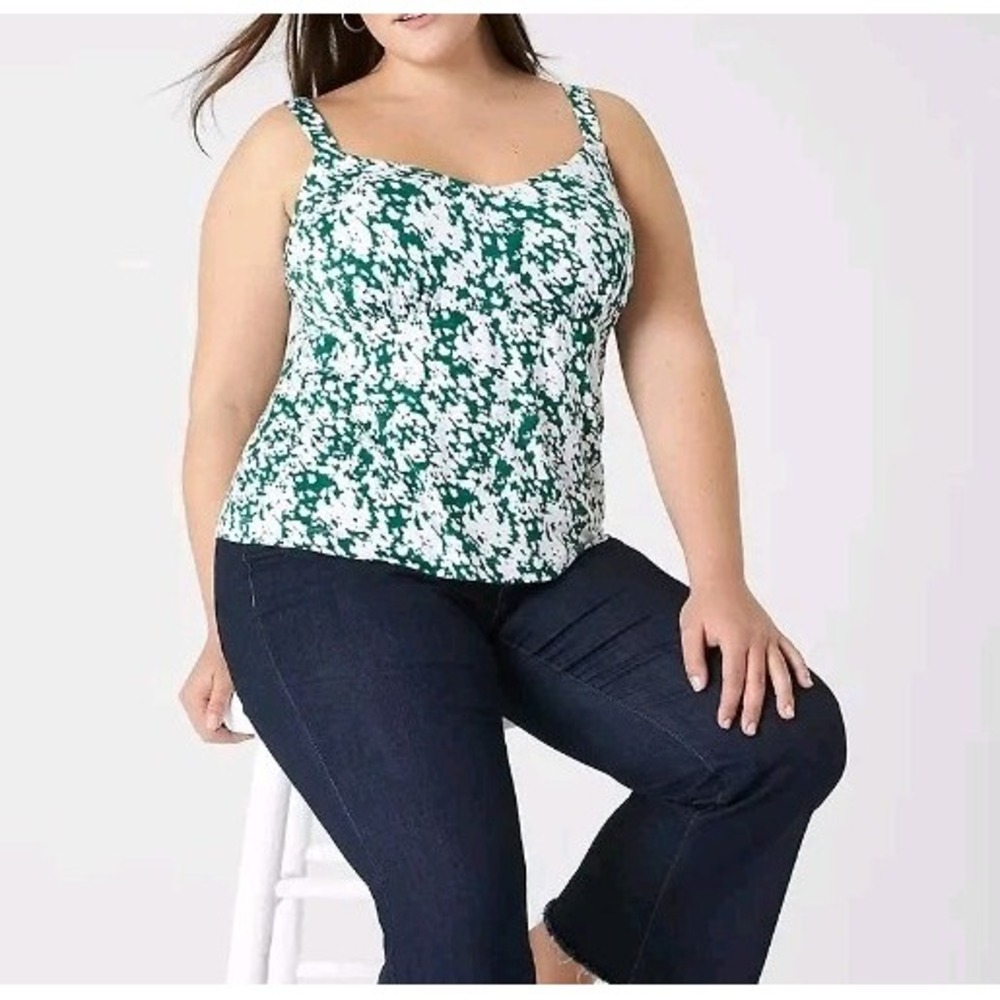 Lane Bryant Women's V Neck Cropped Tank Top Size 26 28 NWT  Dapple Green Comfort